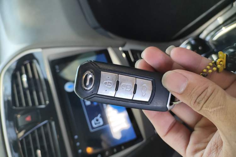 Used GAC Trumpchi GS5 Super 2015 1.8T Automatic Two-Wheel Drive Luxury Edition