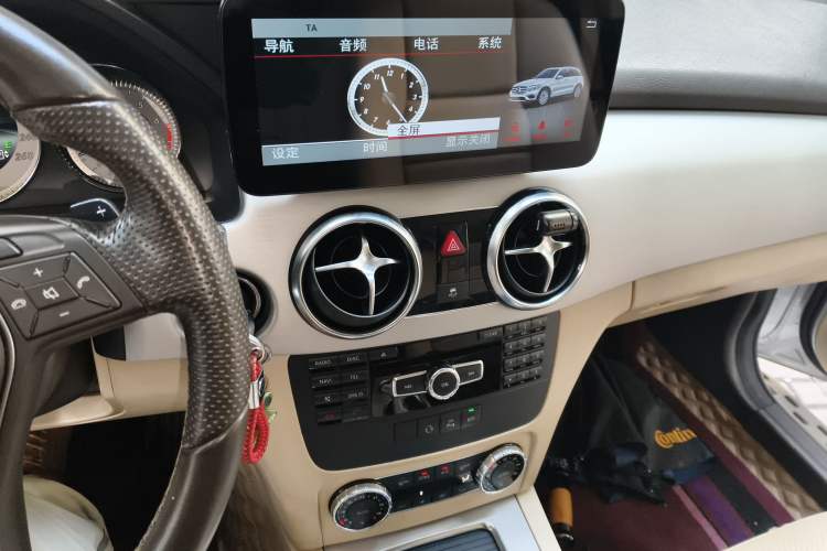 Used Mercedes-Benz GLK-Class 2014 GLK 260 4MATIC Dynamic Model Audio And AC Panel