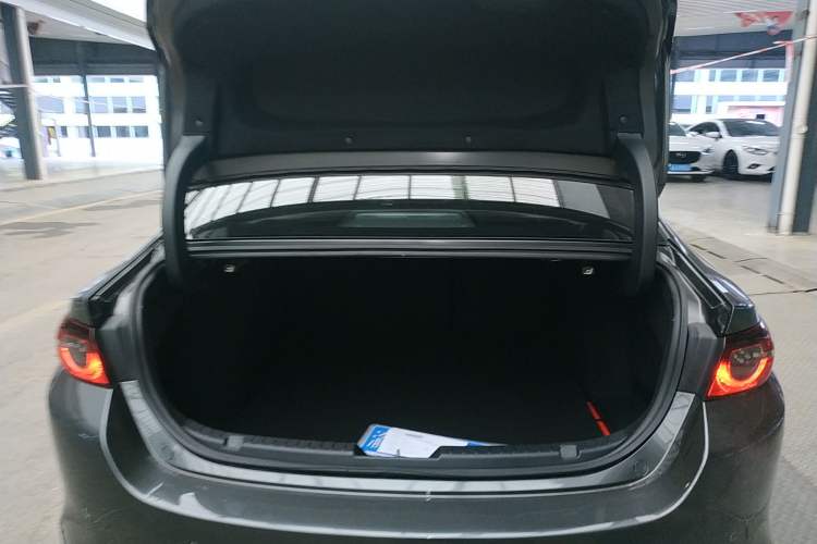 Used Mazda 3 Axela 2020 2.0L Automatic Zhiya Edition Trunk