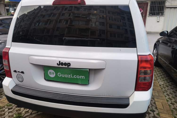Used Jeep Patriot 2014 2.4L Serpentine Collection Edition