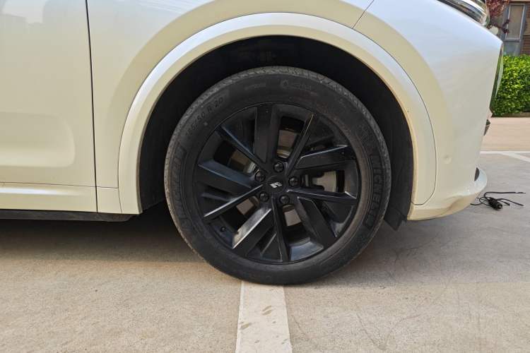 Used Li Auto L7 2023 Air model Right Front Wheel Hub