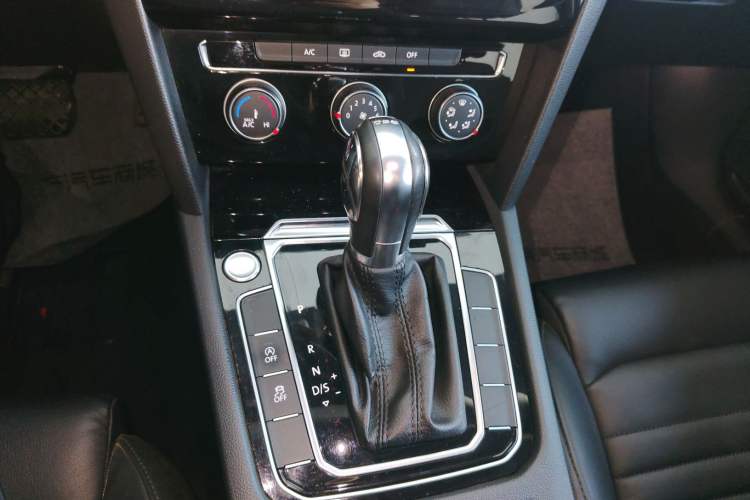 Used Volkswagen Magotan 2017 330TSI DSG Leading Model Gear Lever