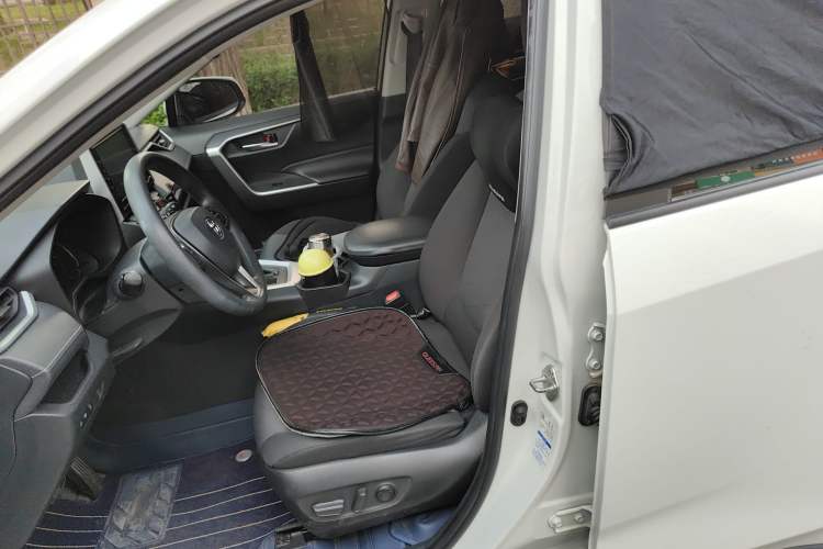 Used Toyota RAV4 2020 2.0L CVT 4x4 Trend Edition Left Front Seat