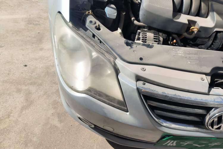 Used Volkswagen Bora 2008 1.6L Manual Fashion Model Right Front Headlight