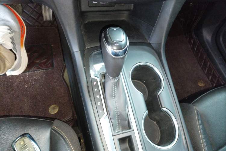 Used Chevrolet Equinox 2019 535T Automatic YuJie Edition China V Standard Gear Lever