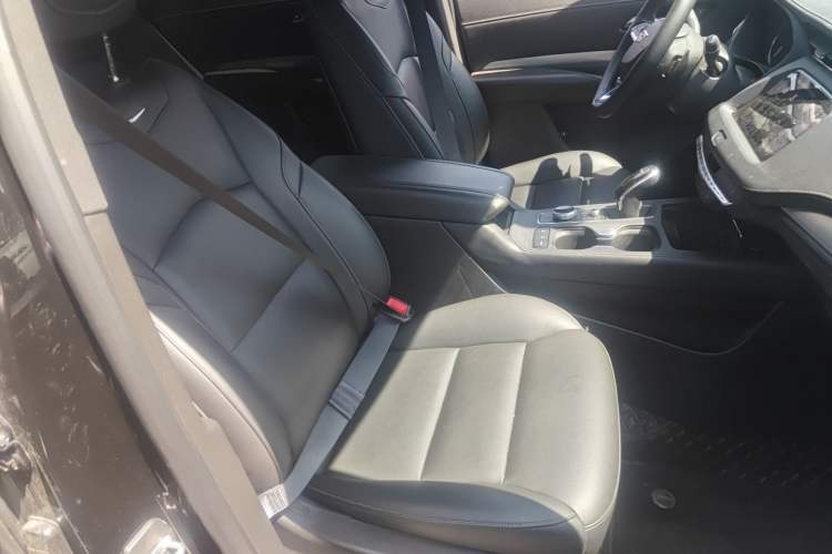 Used Cadillac XT4 2020 28T Two-Wheel-Drive Leading Version Right Front Seat