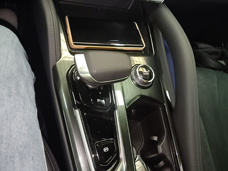 Geely Auto Monjaro L 2021 2.0TD DCT EVO Two-Wheel Drive Prestige Version — снимка 16