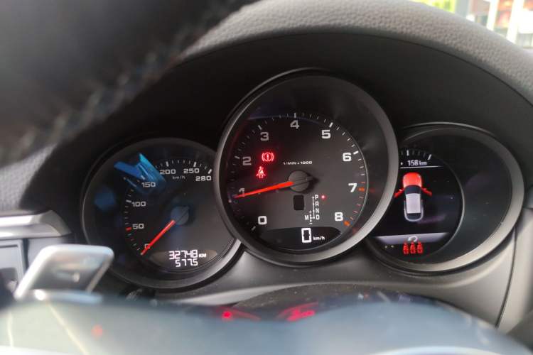 Used Porsche Macan 2018 Macan 2.0T Instrument Cluster