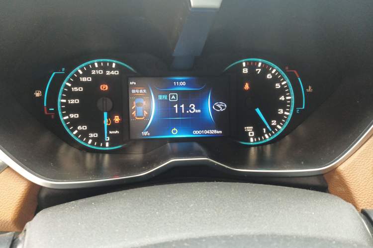 Used Soueast DX7 2015 1.5T Manual Luxury Model
