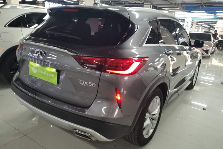 Used Infiniti QX50 2018 2.0T Two-Wheel Drive Fashion Edition