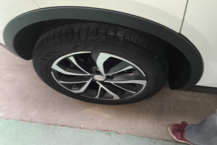 Used Geely Auto Emgrand GS 2019 1.4T CVT Edition Right Rear Wheel Hub