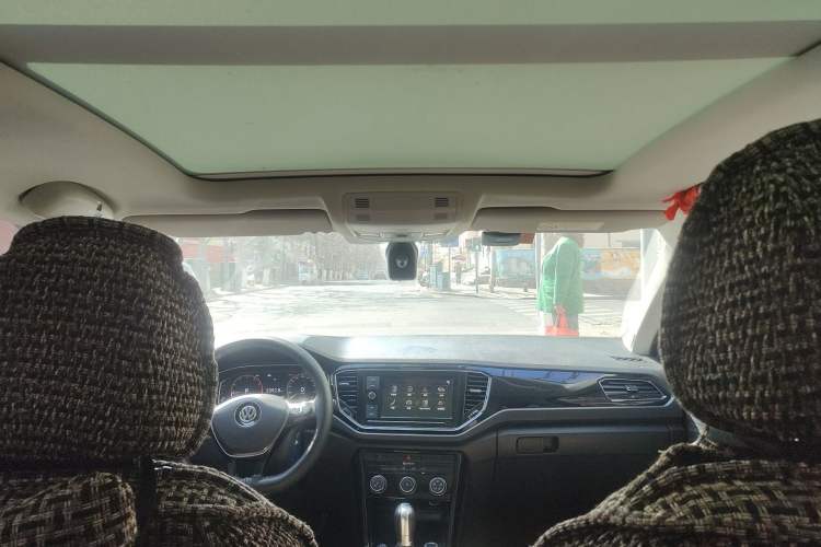 Used Volkswagen T-ROC 2020 280TSI DSG Two-Wheel Drive Comfort Version Headliner