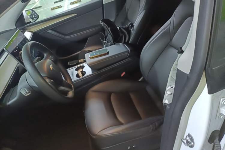 Used Tesla Model Y 2021 Long-Range All-Wheel-Drive Version