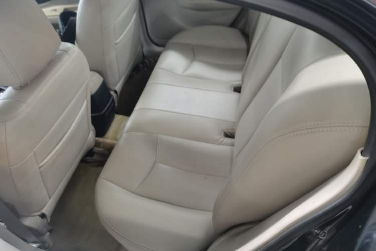 Used Bestune B50 2012 1.6L automatic fashion version
