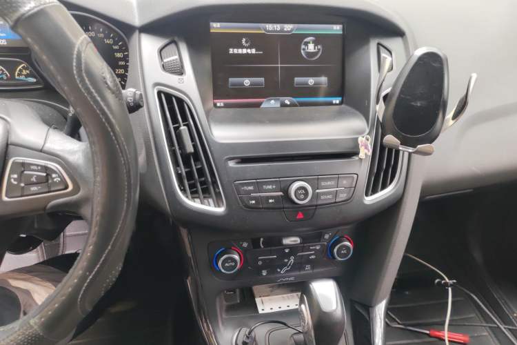 Used Ford Focus 2015 Hatchback EcoBoost 180 Automatic Elite Model Audio And AC Panel