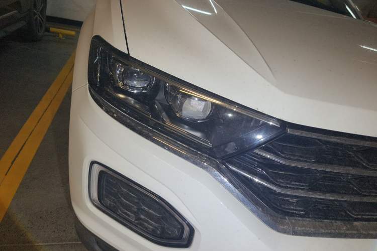 Used Volkswagen T-ROC 2021 280TSI DSG Two-Wheel Drive Comfort Connect Edition
