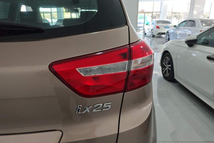 Used Hyundai ix25 2015 1.6L Automatic Two-Wheel Drive Smart GLS Trim