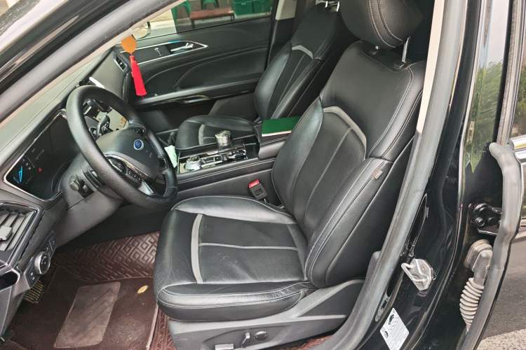 Used Ford Taurus 2017 EcoBoost 245 Luxury Model
