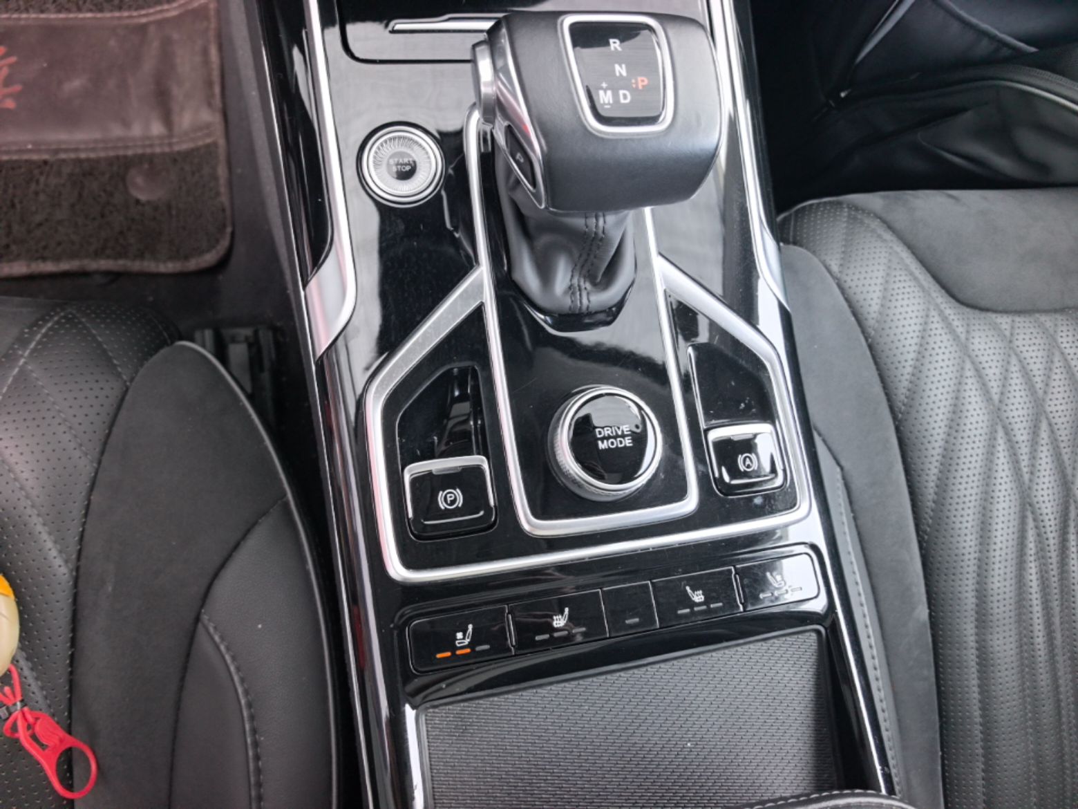 Hongqi HS5 2022 Facelifted Version 2.0T Smart Connect Flagship All-Wheel-Drive Edition — снимка 16