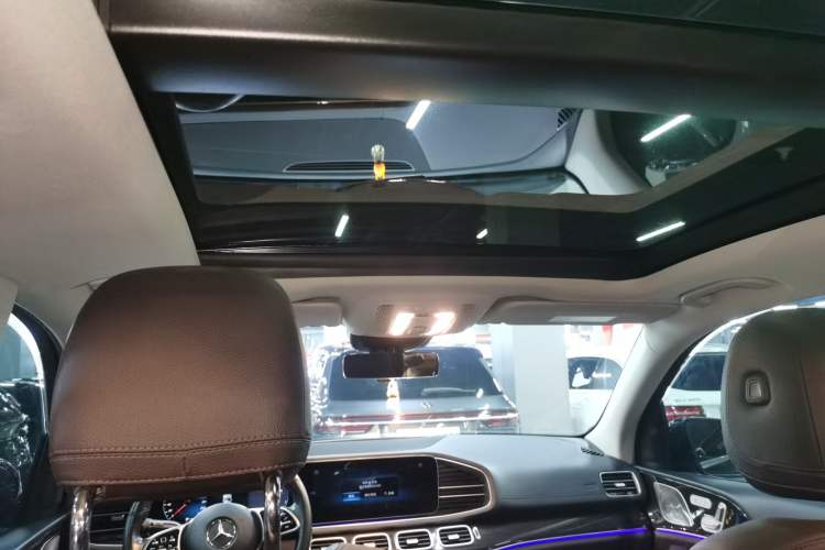 Used Mercedes-Benz GLE 2022 Facelifted GLE 350 4MATIC Fashion Edition Headliner