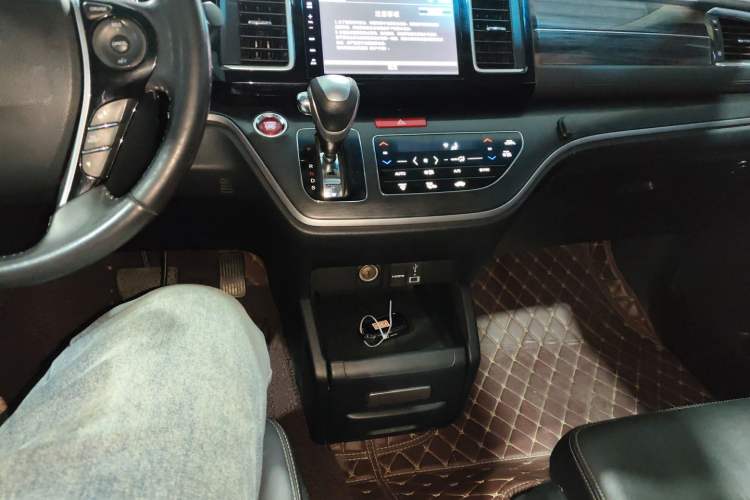 Used Honda Elysion 2016 2.4L Luxury Edition
