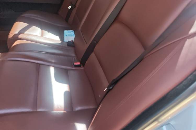 Used BMW 5 Series 2014 520Li Elegant Model
