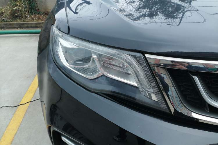 Used Geely Auto Emgrand X7 Sport 2018 1.8TD Automatic Two-Wheel Drive Smart 4G Connected Version
