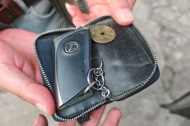 Used Lexus ES 2018 200 Excellence Edition China V Standard Vehicle Key