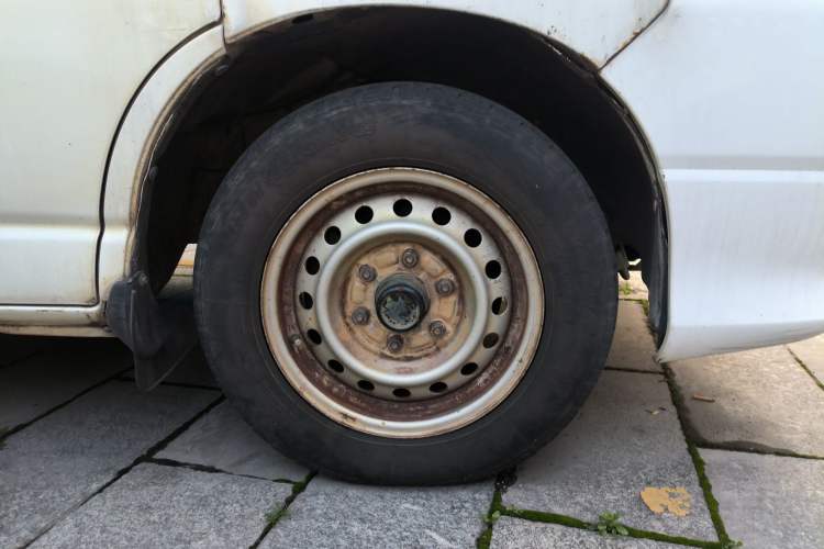 Used Jinbei Grace 2016 2.0L Express Utility Model
