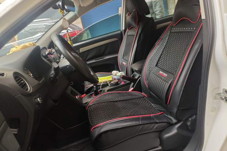 Used Roewe 350 2015 1.5L Manual Luxury Sunroof Edition