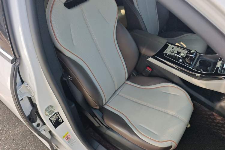 Used BYD Qin PLUS 2024 Honor Edition EV 420KM Leading Model Right Front Seat