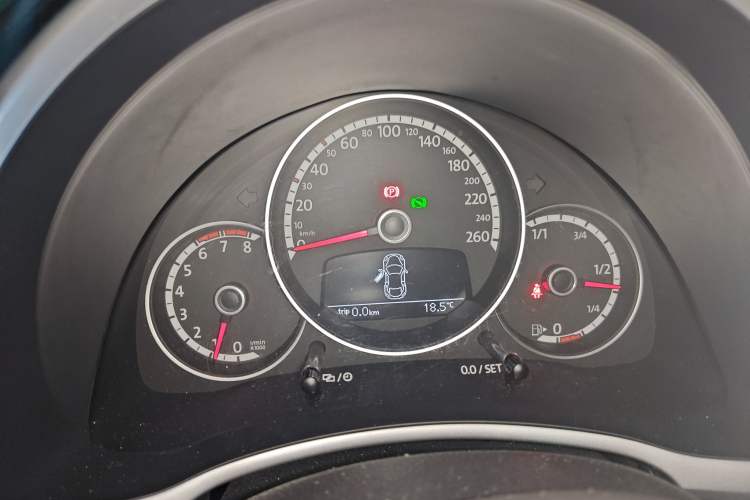 Used Volkswagen Beetle 2015 380TSI
