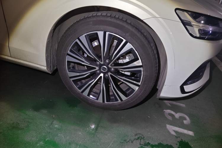 Used Volvo S60 2023 B4 Zhiyuan Luxury Edition
