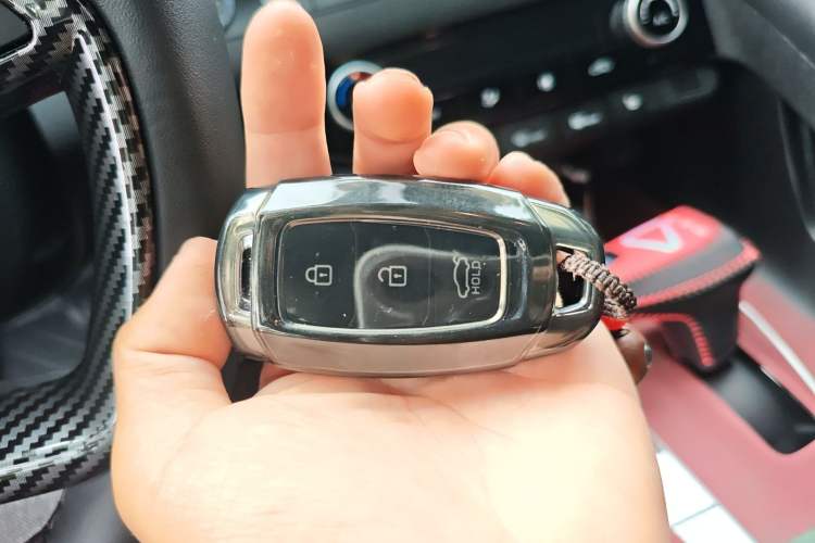 Used Hyundai Elantra 2023 1.5L CVT LUX Prestige Edition Vehicle Key