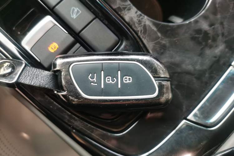 Used FORTHING Yacht 2022 1.5T DCT Chasing-the-Waves Edition
