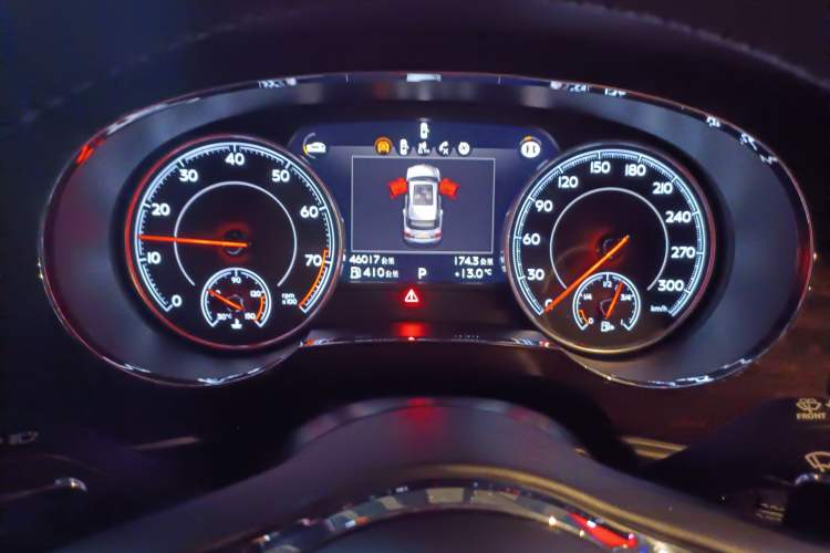 Used Bentley Bentayga 2018 4.0T V8 Instrument Cluster