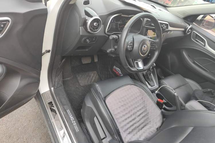 Used MG ZS 2017 1.5L Automatic Luxury Edition
