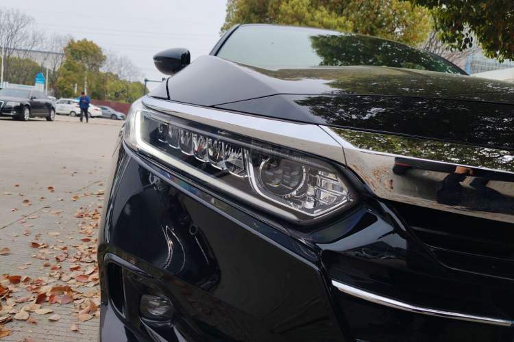 Used Honda Accord 2022 260TURBO Luxury Edition Right Front Headlight