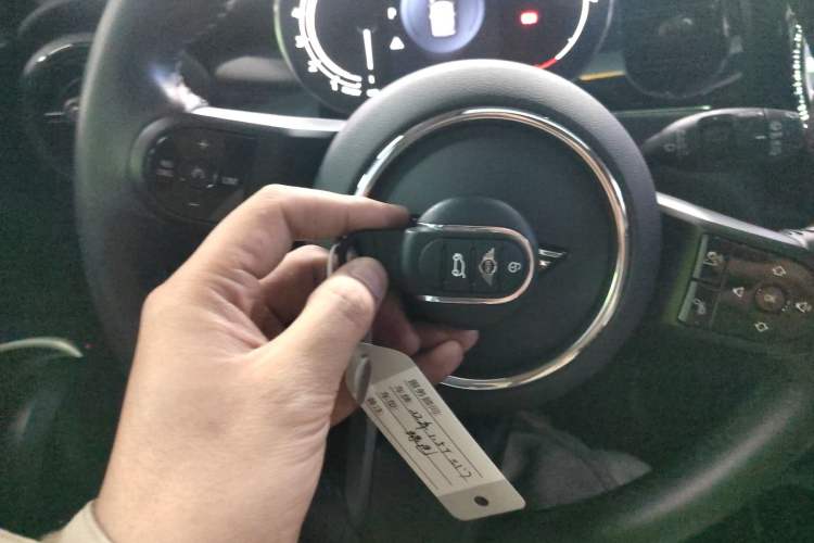 Used MINI MINI 2022 Updated 1.5T COOPER Classic Edition
