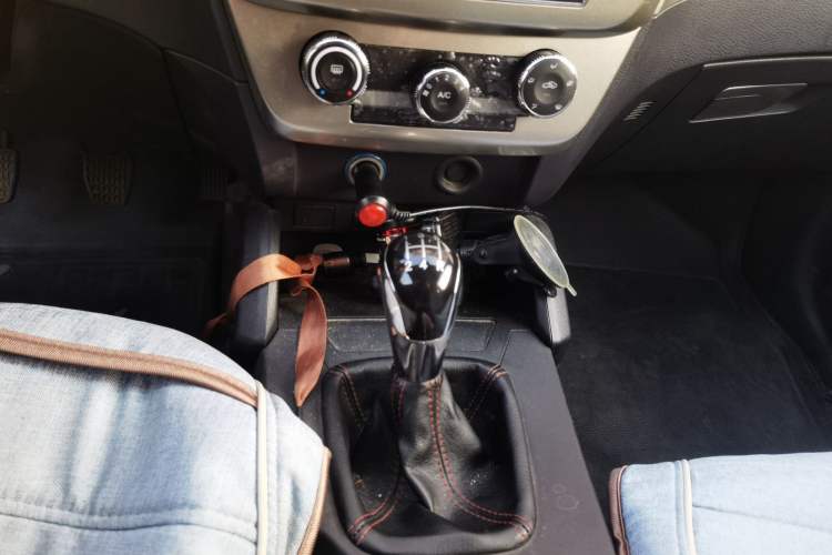 Used Geely Auto GX7 2015 Classic Edition 1.8L Manual Elite Model China V Standard
