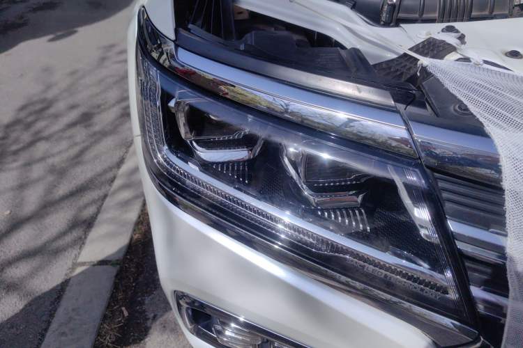 Used Roewe RX8 2019 30T Smart Connectivity Four-Wheel Drive Supreme Flagship Edition