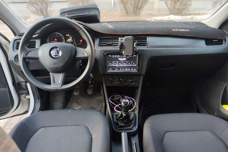 Used Skoda Rapid Spaceback 2016 Revised Version 1.4L Manual Front-Drive Edition