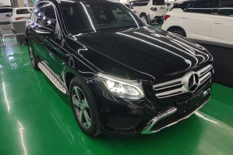 Used Mercedes-Benz GLC 2016 GLC 260 4MATIC Luxury Model