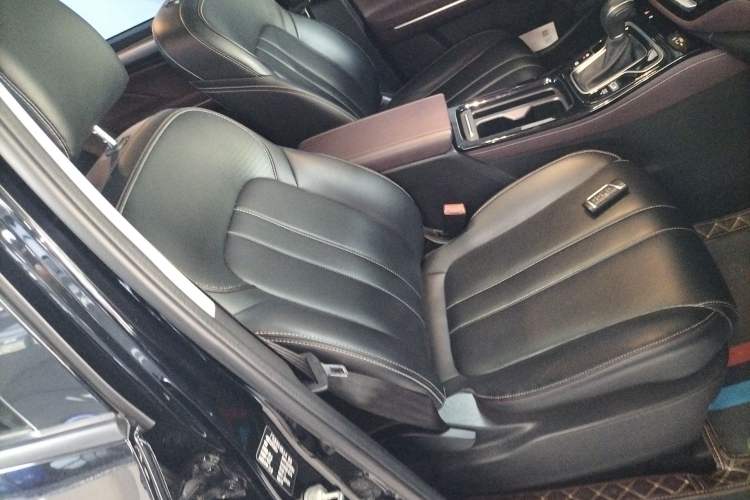 Used GAC Trumpchi M6 2023 PRO 270T DCT Luxury Edition Right Front Seat