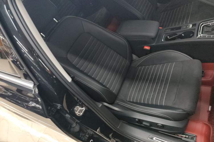 Used Volkswagen Magotan 2020 330TSI DSG Luxury Edition
