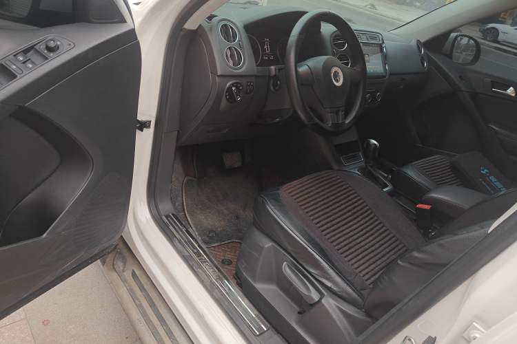 Used Volkswagen Tiguan L 2017 300TSI Automatic Two-Wheel Drive Silk Road Luxury Edition