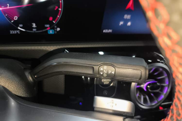 Used Mercedes-Benz A-Class 2023 A 200 L Fashion Model Gear Lever