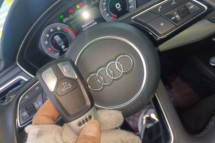 Used Audi A4L 2022 40 TFSI Luxury Prestige Edition
