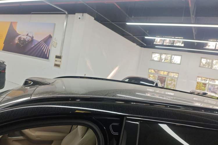 Used Hima AITO M8 2025 Extended-Range Max Version 37 kWh 6-Seater Roof