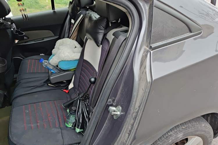 Used Chevrolet Cruze 2013 1.6L SE MT Left Rear Seat